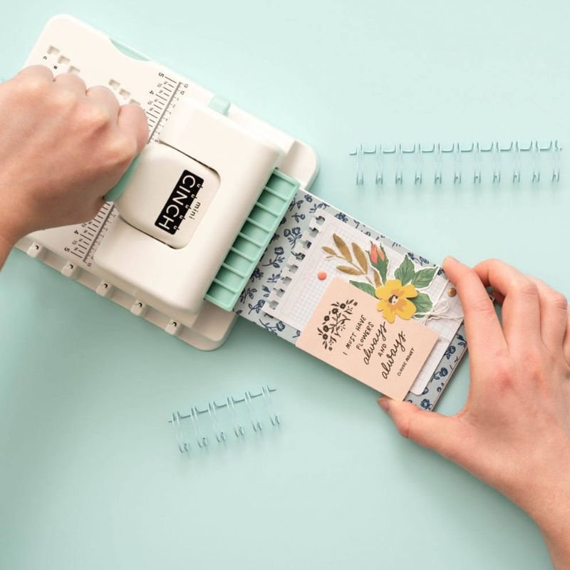 Buchbinde-Maschine: We R Makers - Cinch Mini – Bild 2
